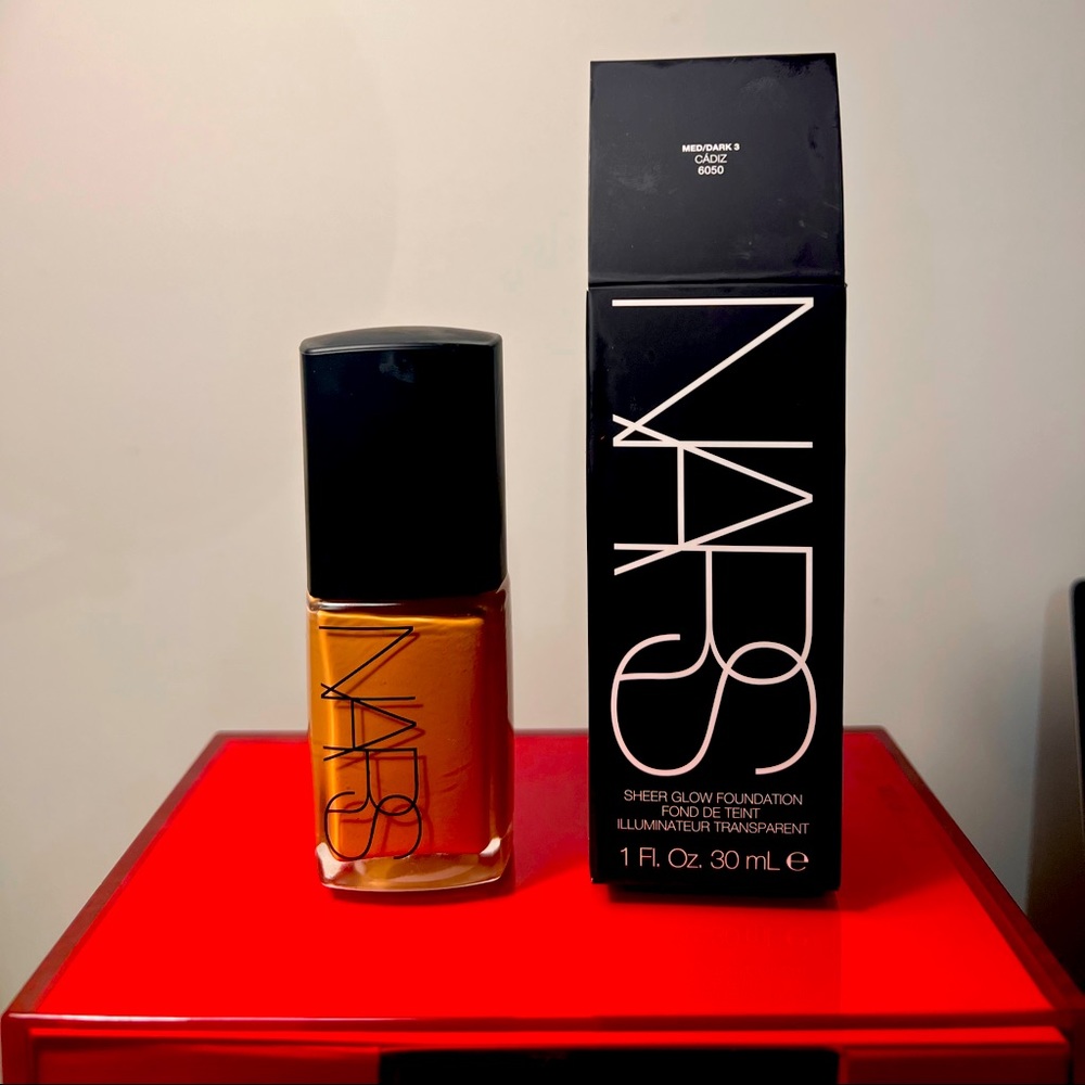Nars sheer glow foundation in Cadiz
